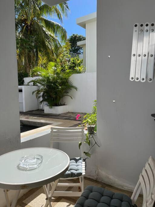 Charmant T4 Avec Vue Piscine Grand Baie Bagian luar foto
