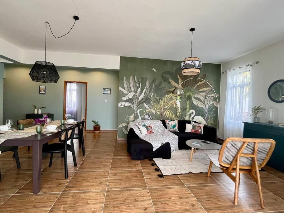 Charmant T4 Avec Vue Piscine Grand Baie Bagian luar foto